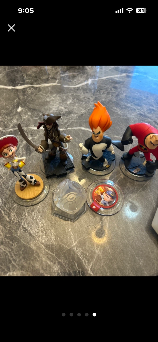 Disney Infinity Wii Game with Figures