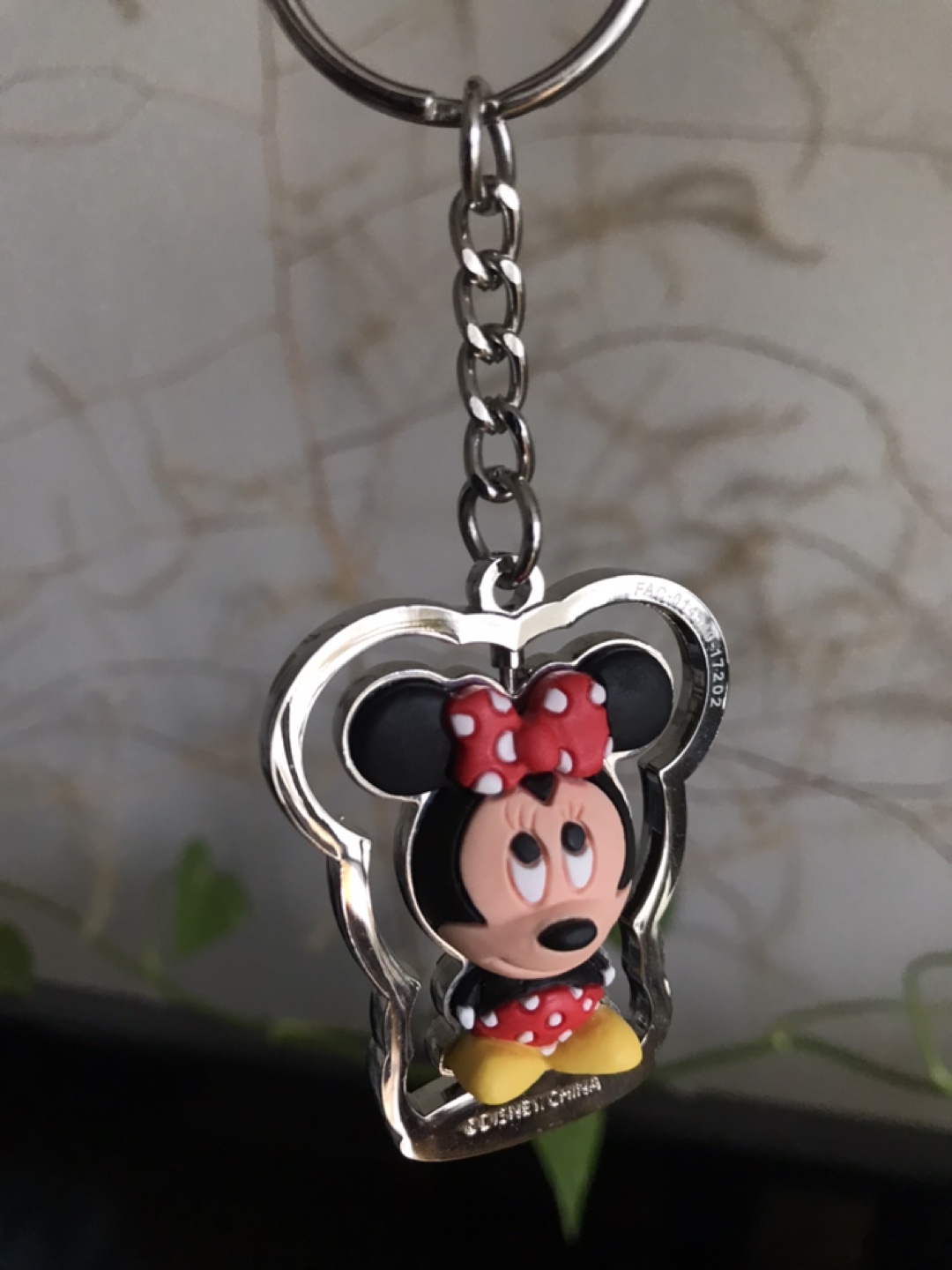 New Minnie Mouse Swivel Keychain - photo 4