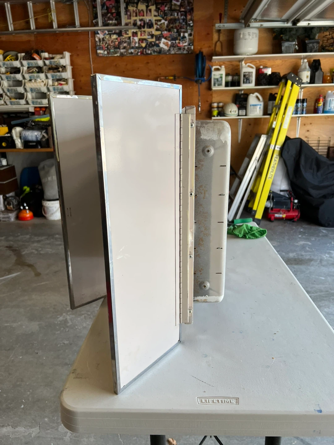 Antique 3 Mirror Medicine Cabinet - photo 4
