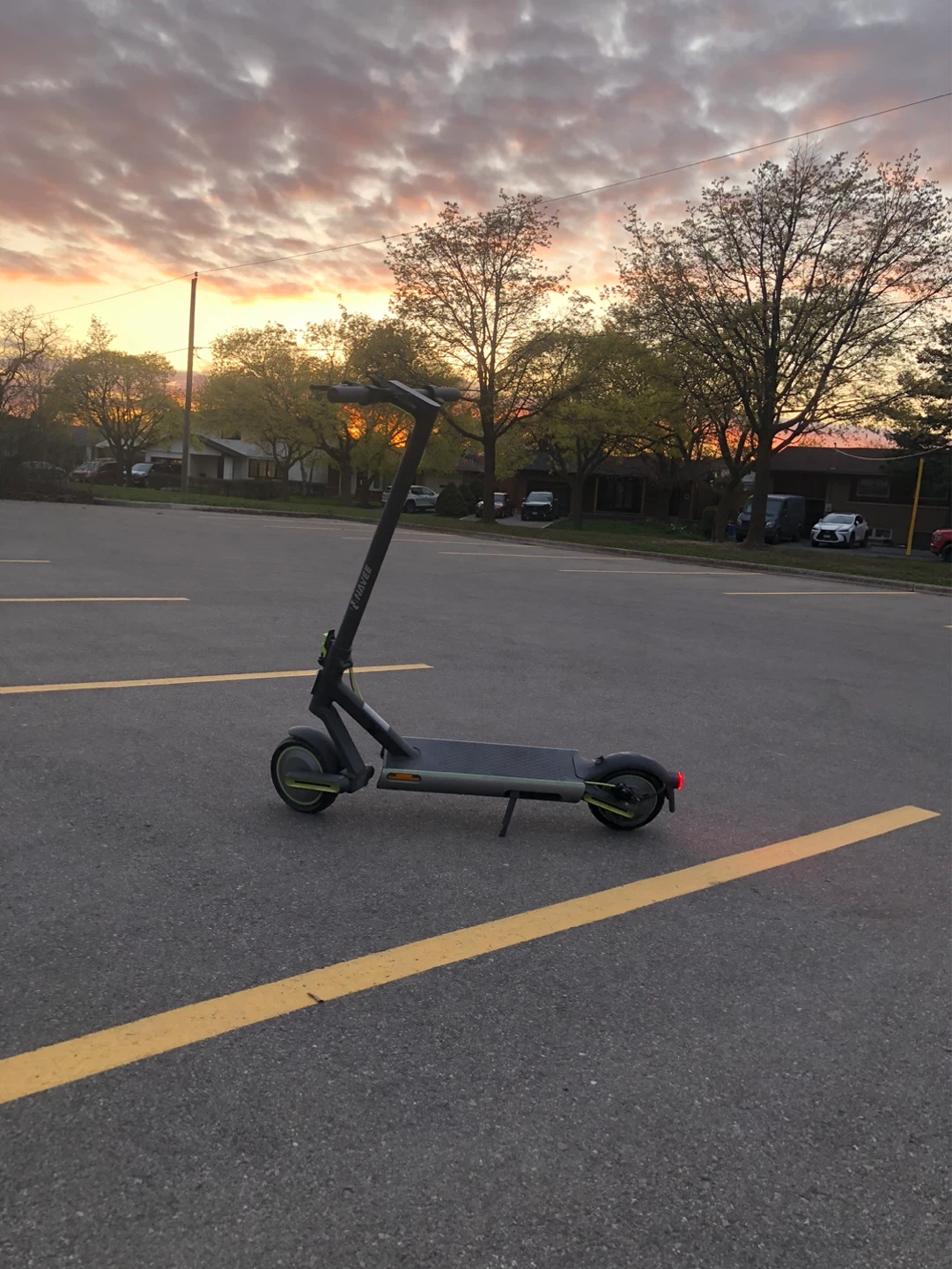 Navee s65 electric scooter