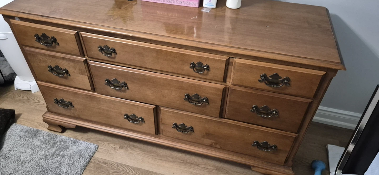 Wooden Dresser with 8 Drawers