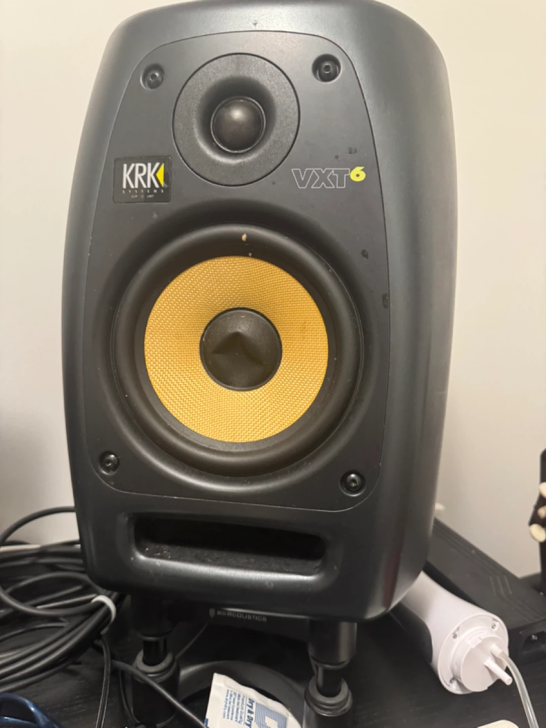 KRK VXT6 Studio Monitor Speakers with Iso stand