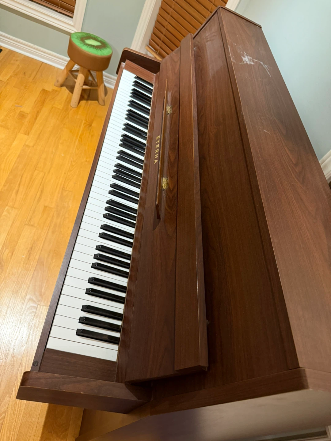 Eterna Upright Piano