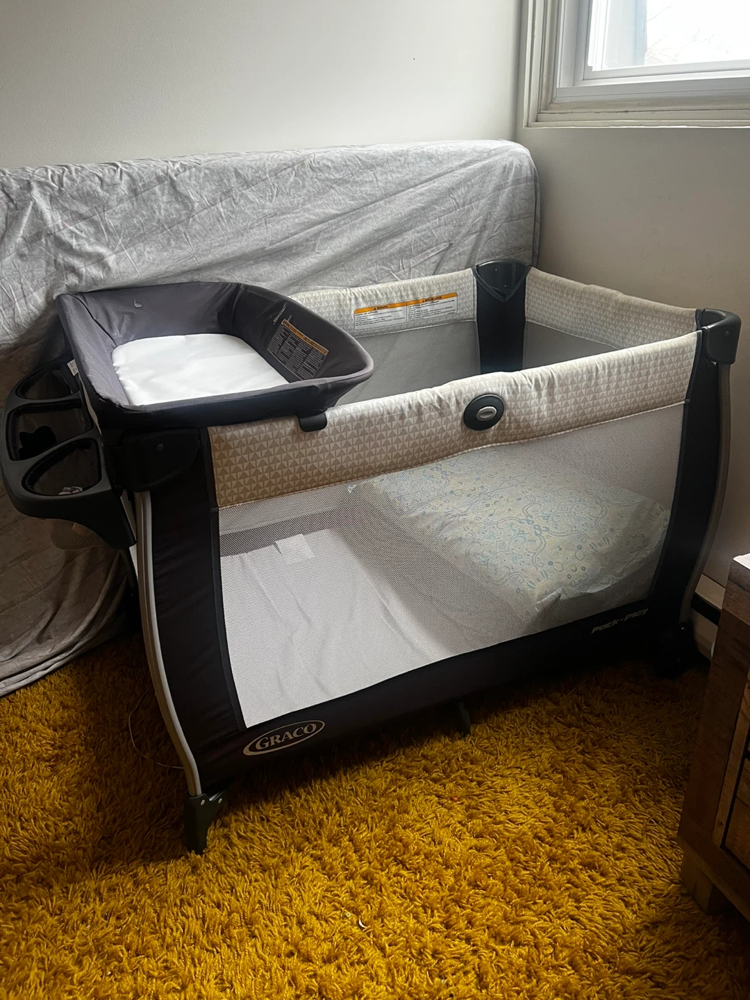 Graco Pack 'n Play Playard with Bassinet