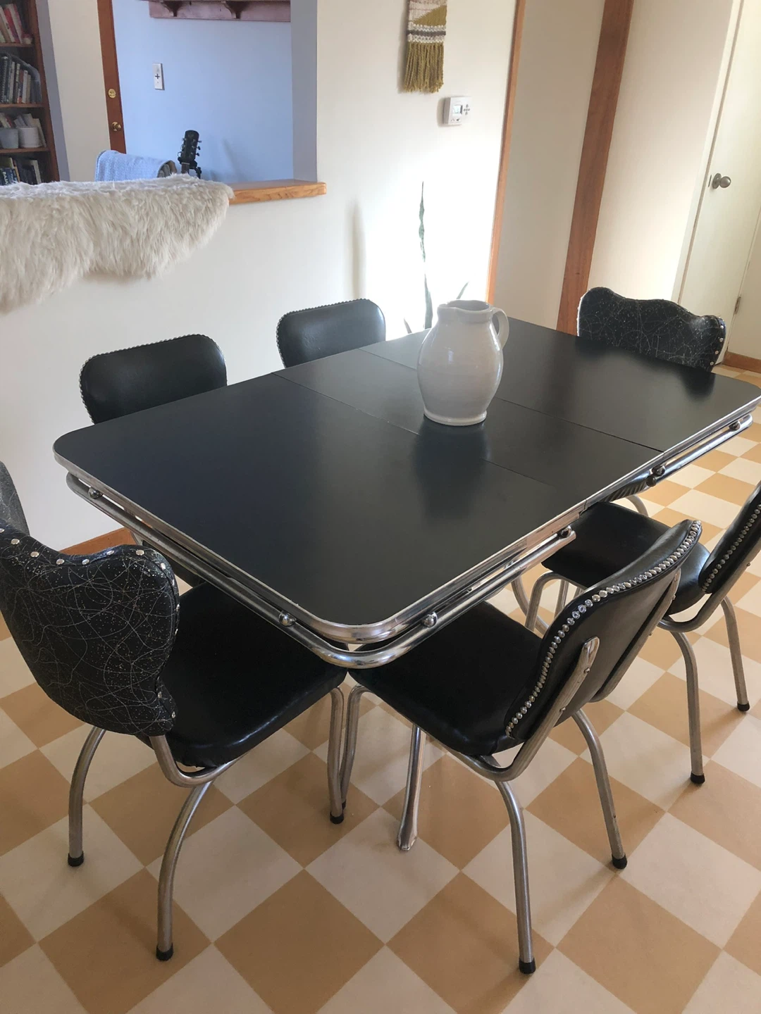 Retro 50’s Diner Table and Six Chairs