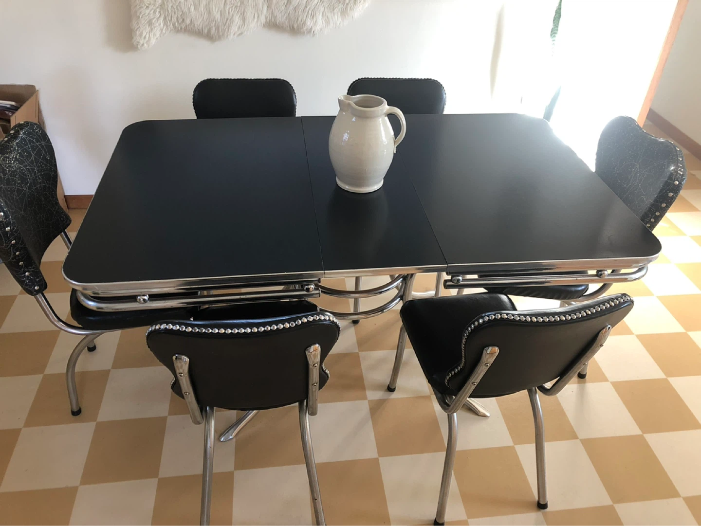Retro 50’s Diner Table and Six Chairs - photo 2