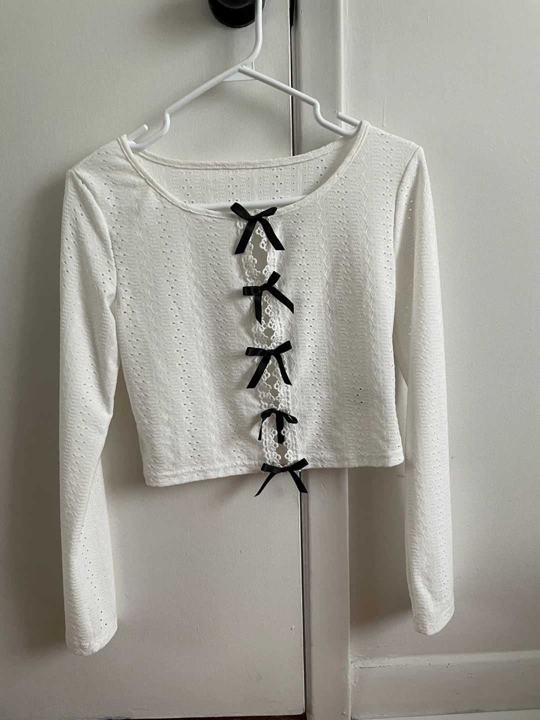 SHEIN White Crop Top With Black Bows 🎀