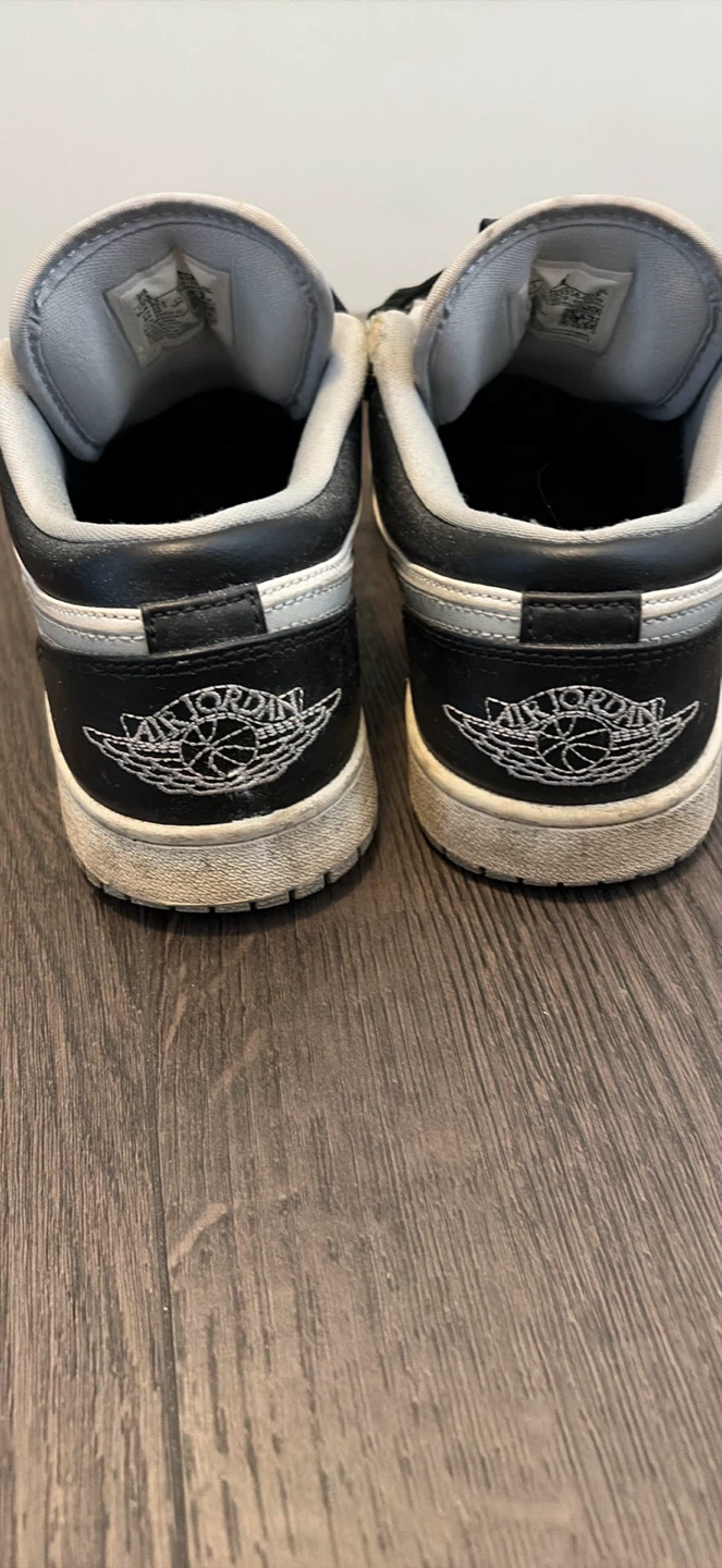 Air Jordan 1 Low Shoes - photo 2