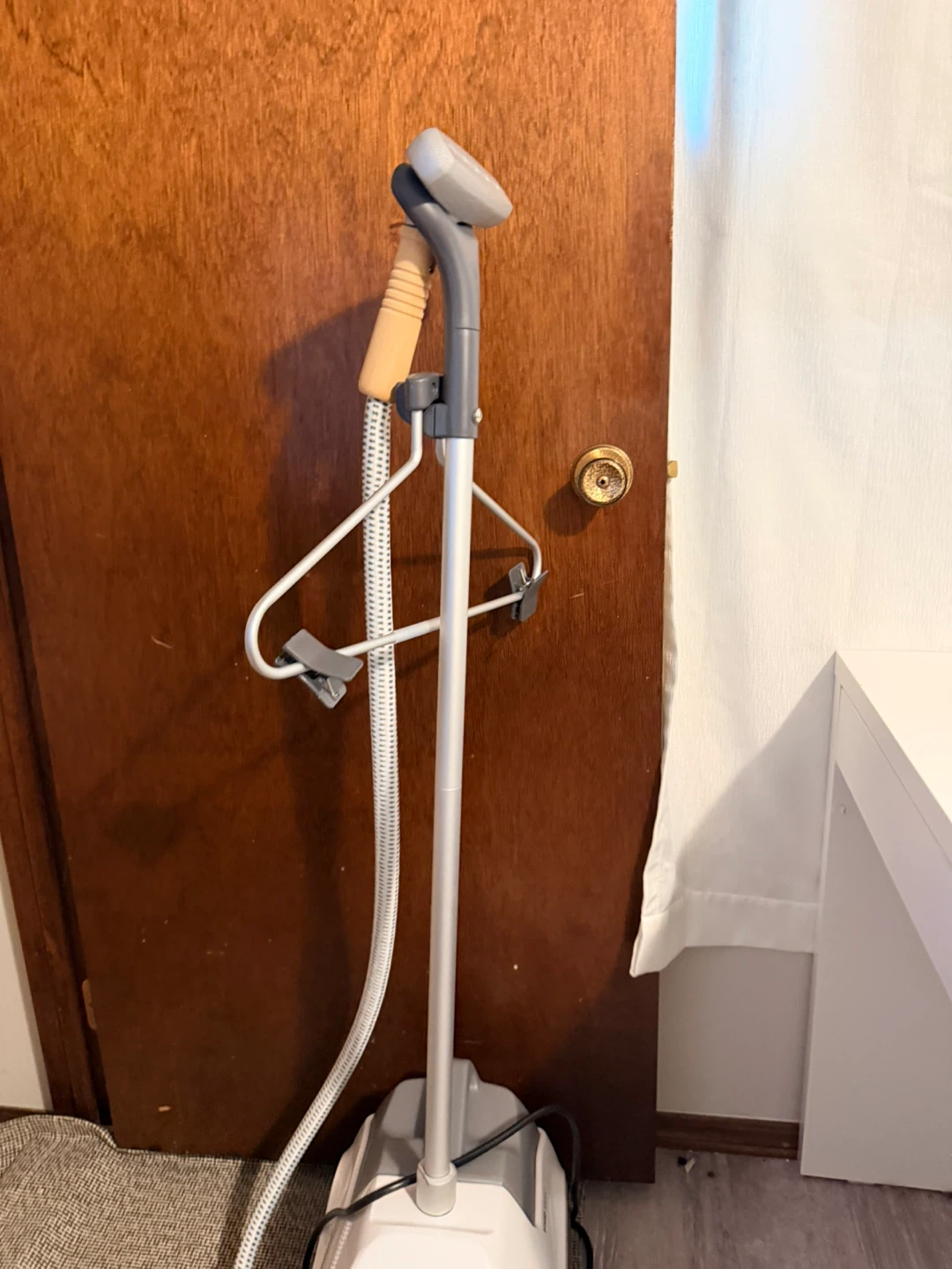 Reliable VIVIO 550GC Garment Steamer - photo 2