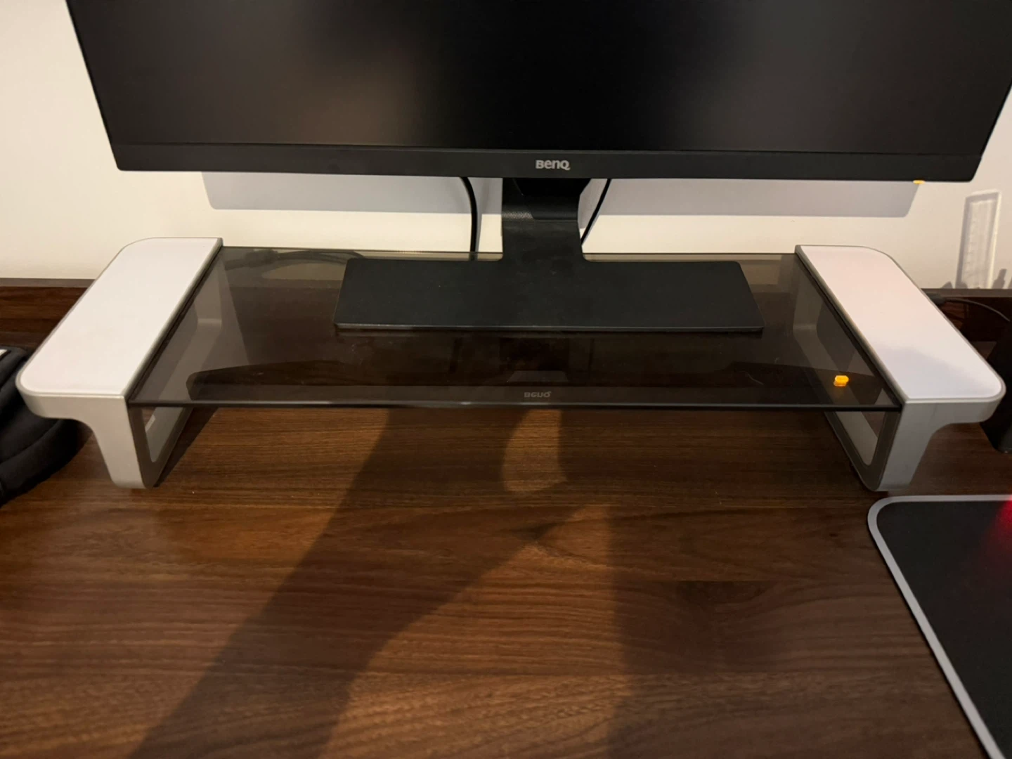 Like new monitor stand with USB outlet