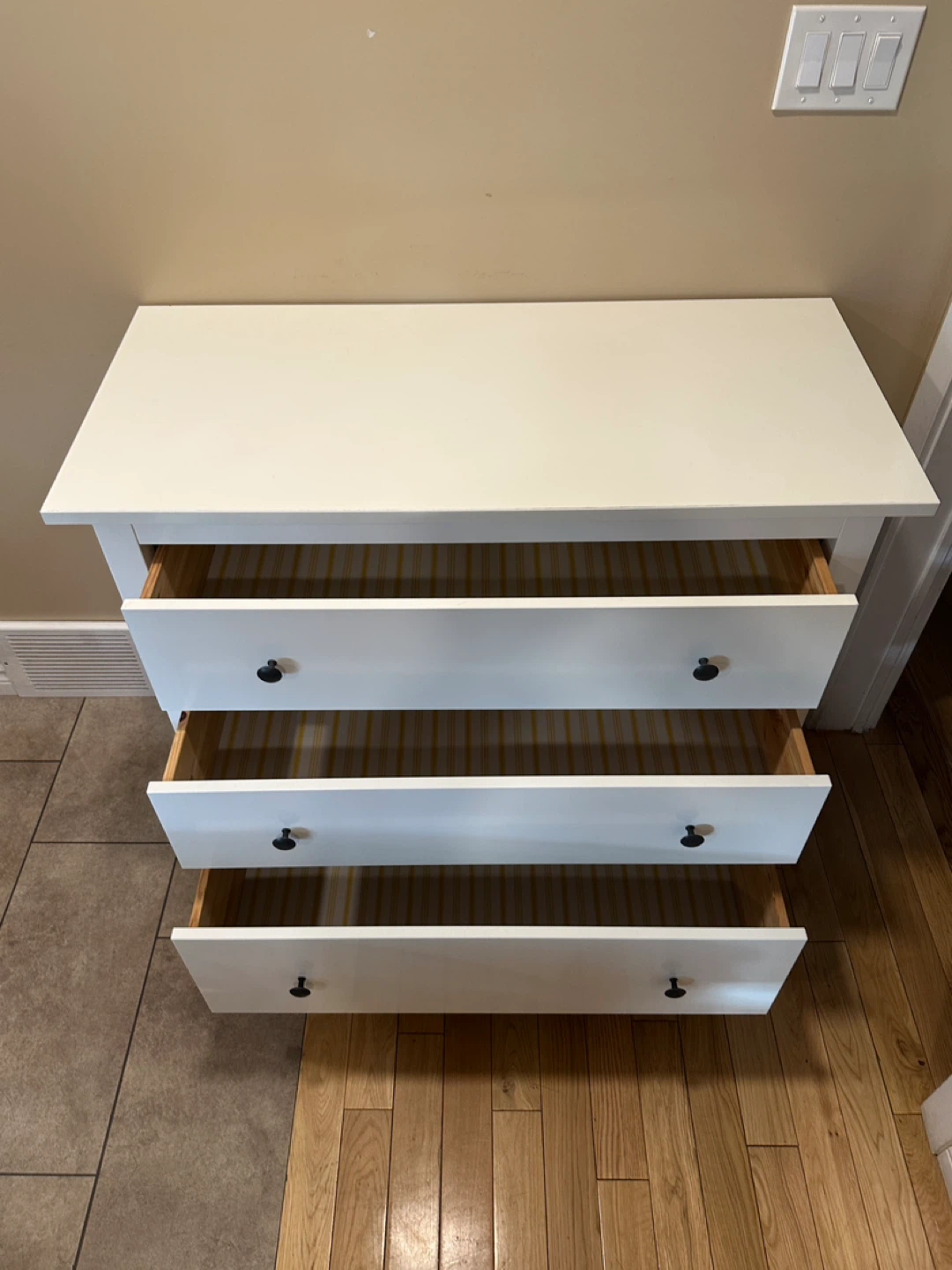 White IKEA Hemnes Dresser (CAN DELIVER) - photo 5