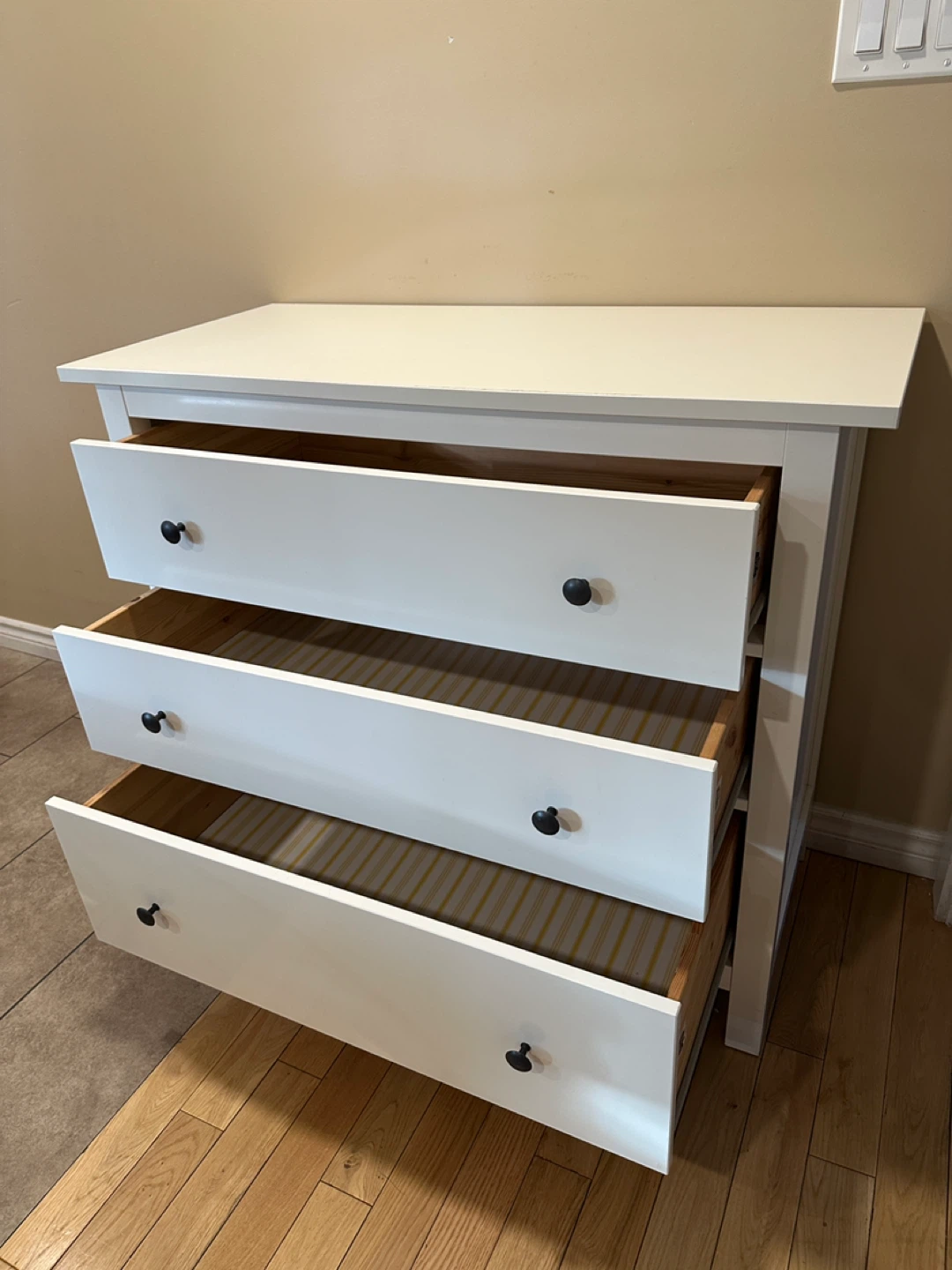 White IKEA Hemnes Dresser (CAN DELIVER) - photo 4