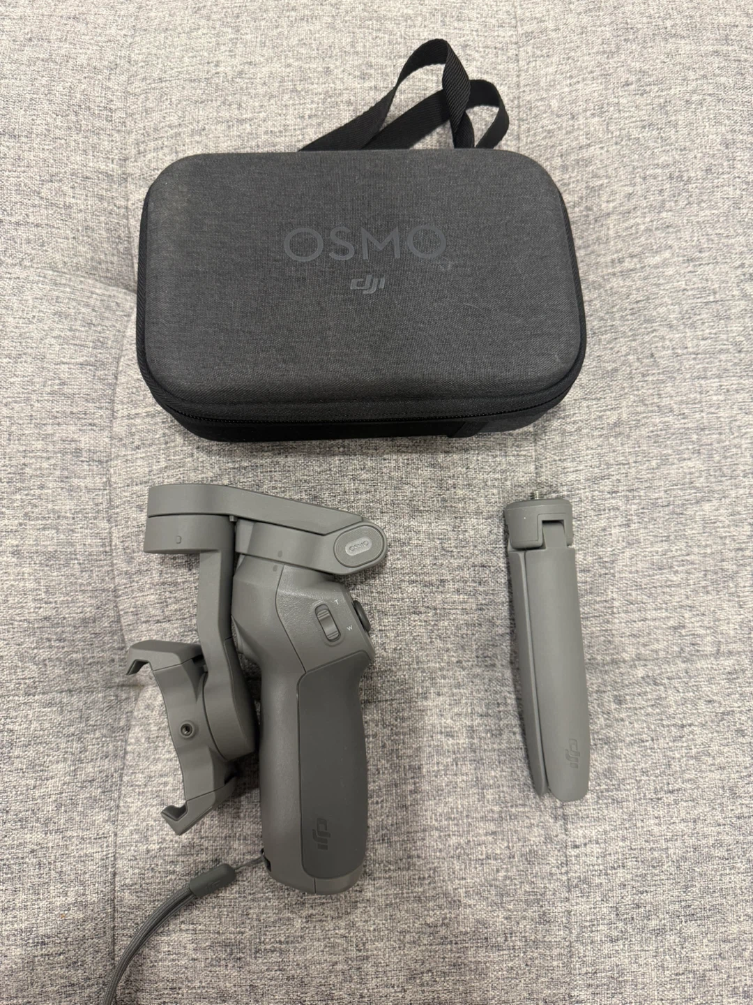 DJI Osmo Mobile 3 Gimbal Stabilizer Bundle (Case + Tripod) - photo 2