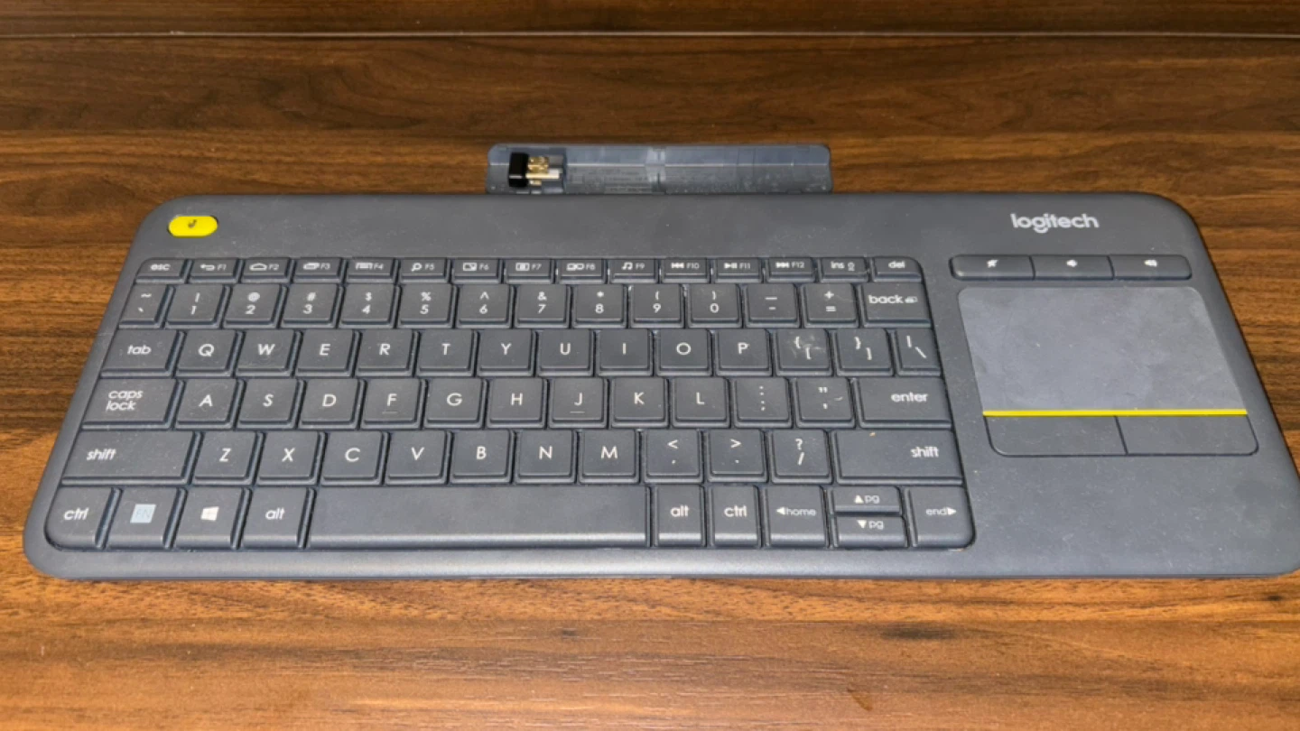 Logitech Wireless Keyboard with Touchpad - photo 2