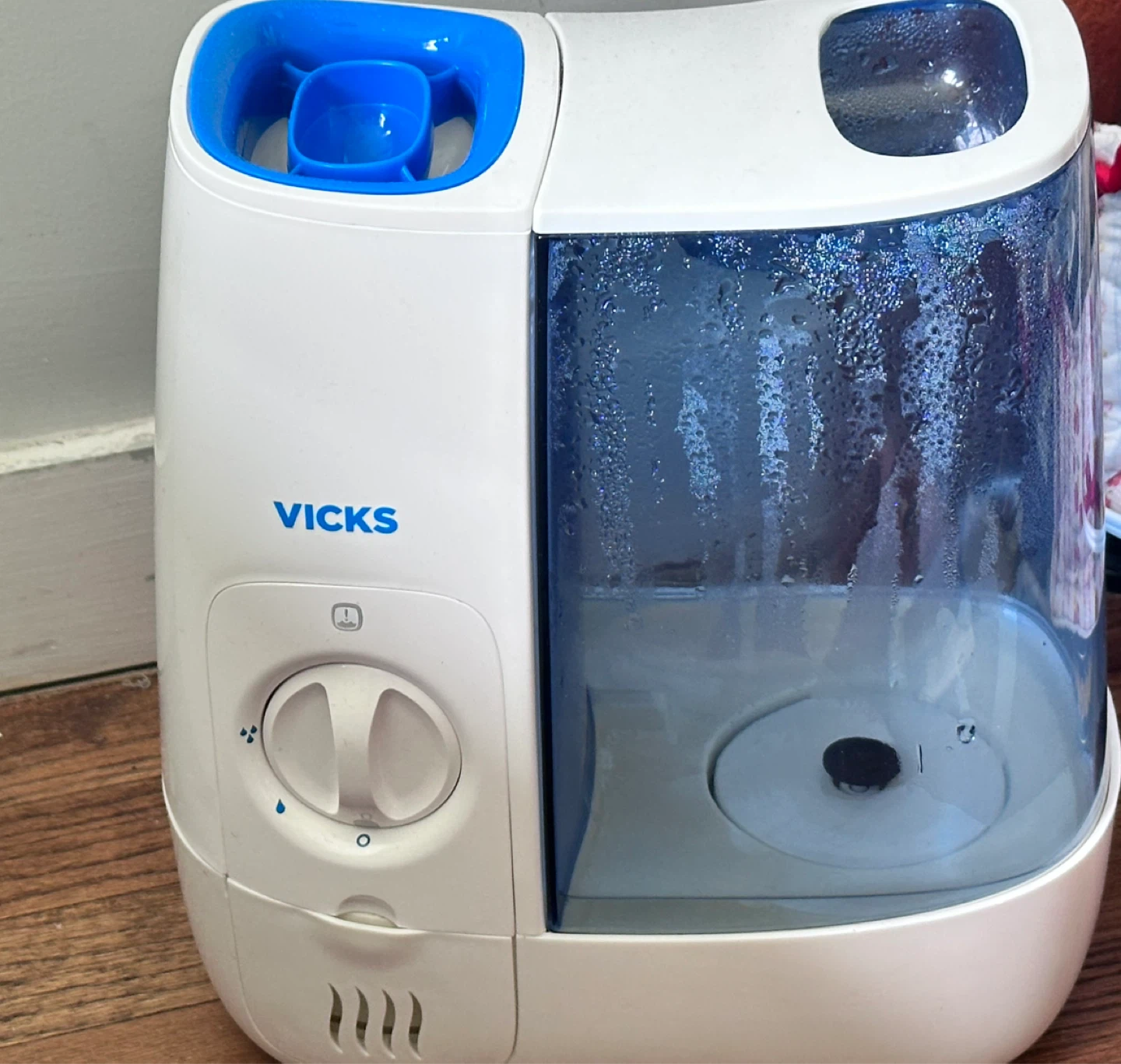 Vicks Humidifier - photo 2