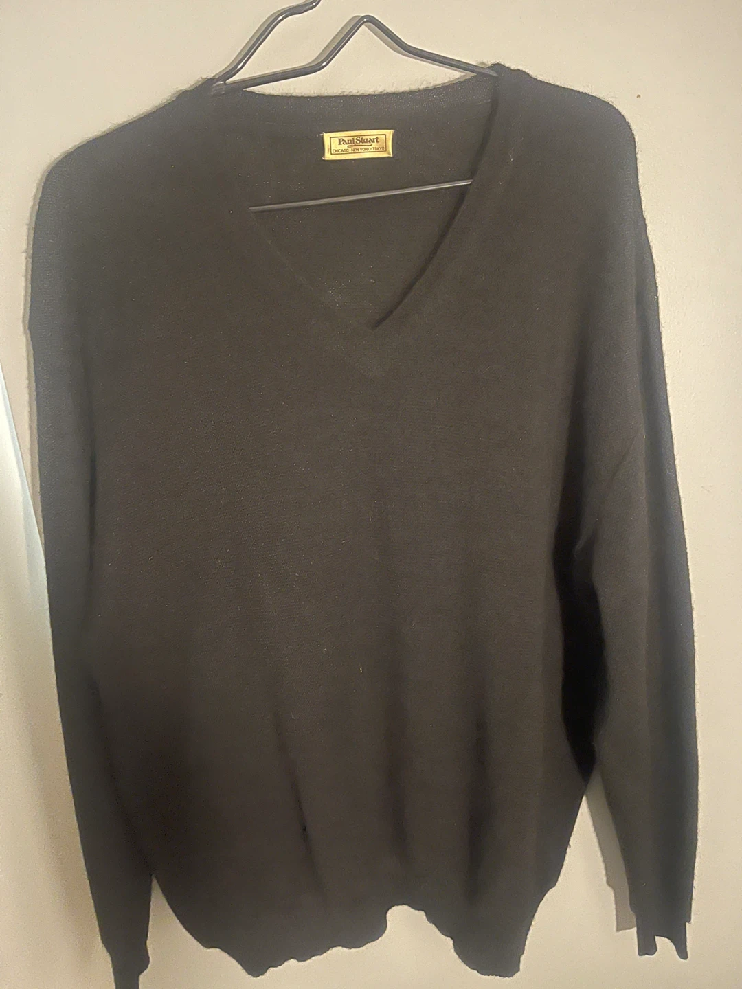 Paul Stuart Black 100% Alpaca V-Neck Sweater - Large - photo 2