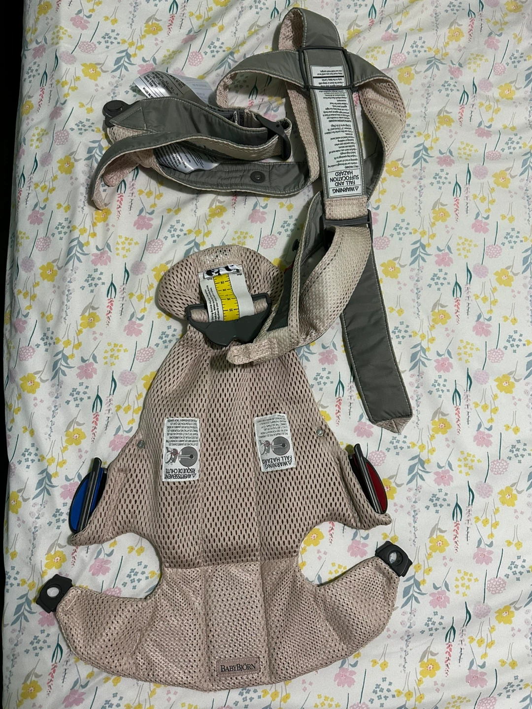 BabyBjörn Baby Carrier - Pink Mesh