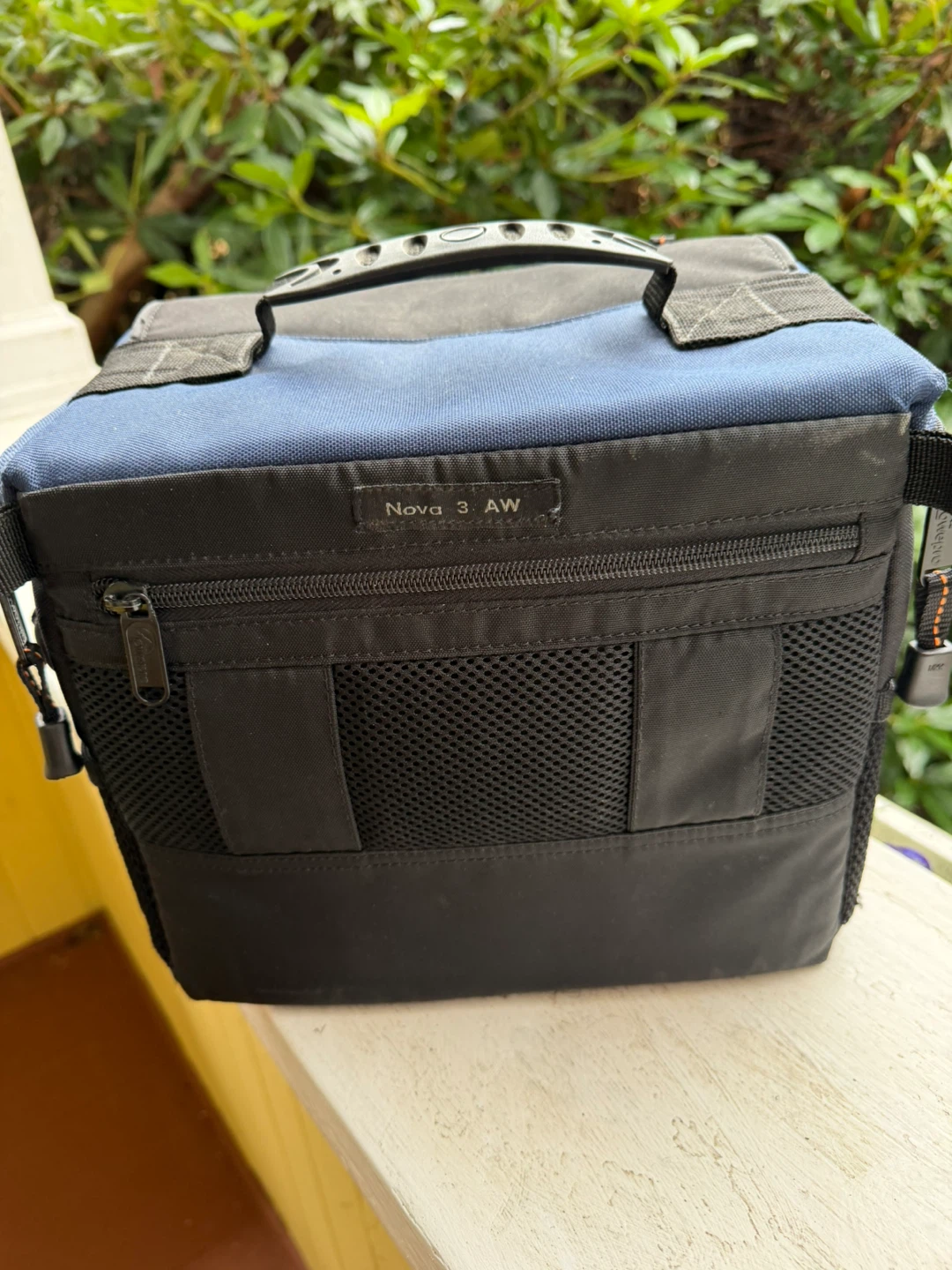 Lowepro Nova 3 AW Camera Bag - photo 2