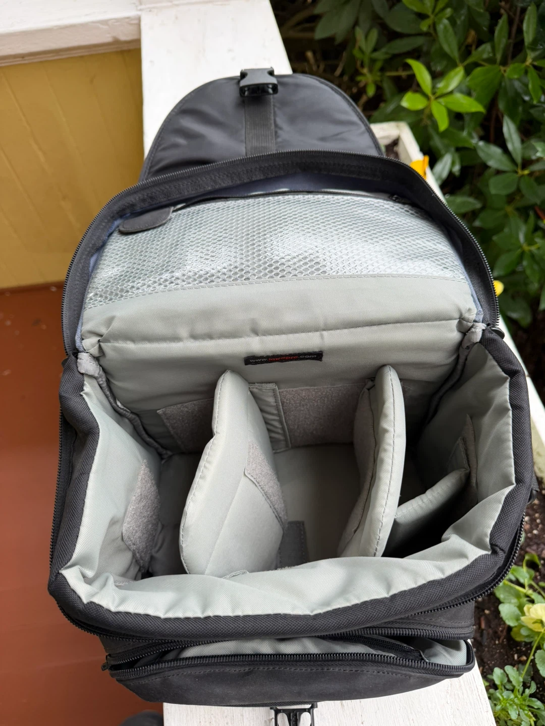Lowepro Nova 3 AW Camera Bag - photo 4
