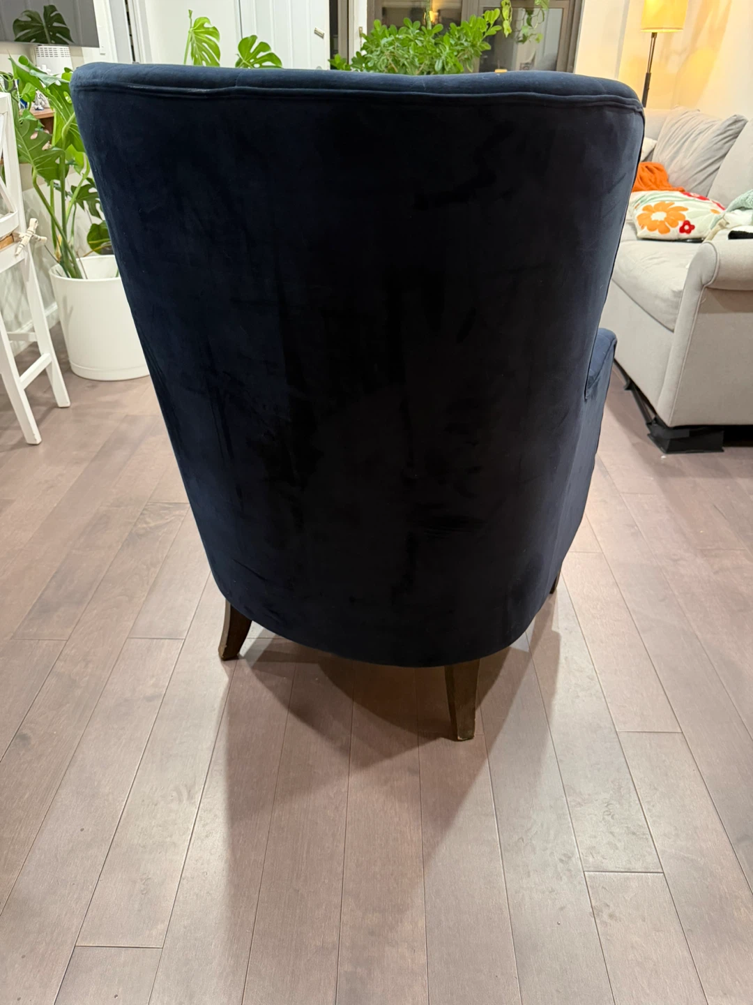 Navy Blue Tufted Accent Chair - photo 3