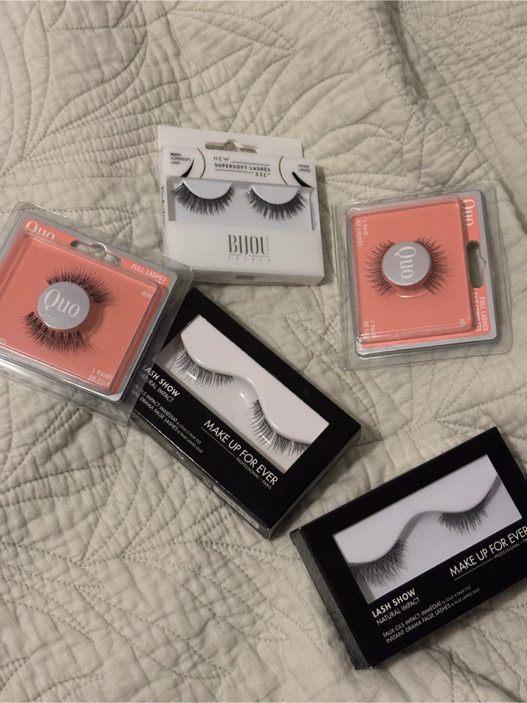 False eyelashes - new