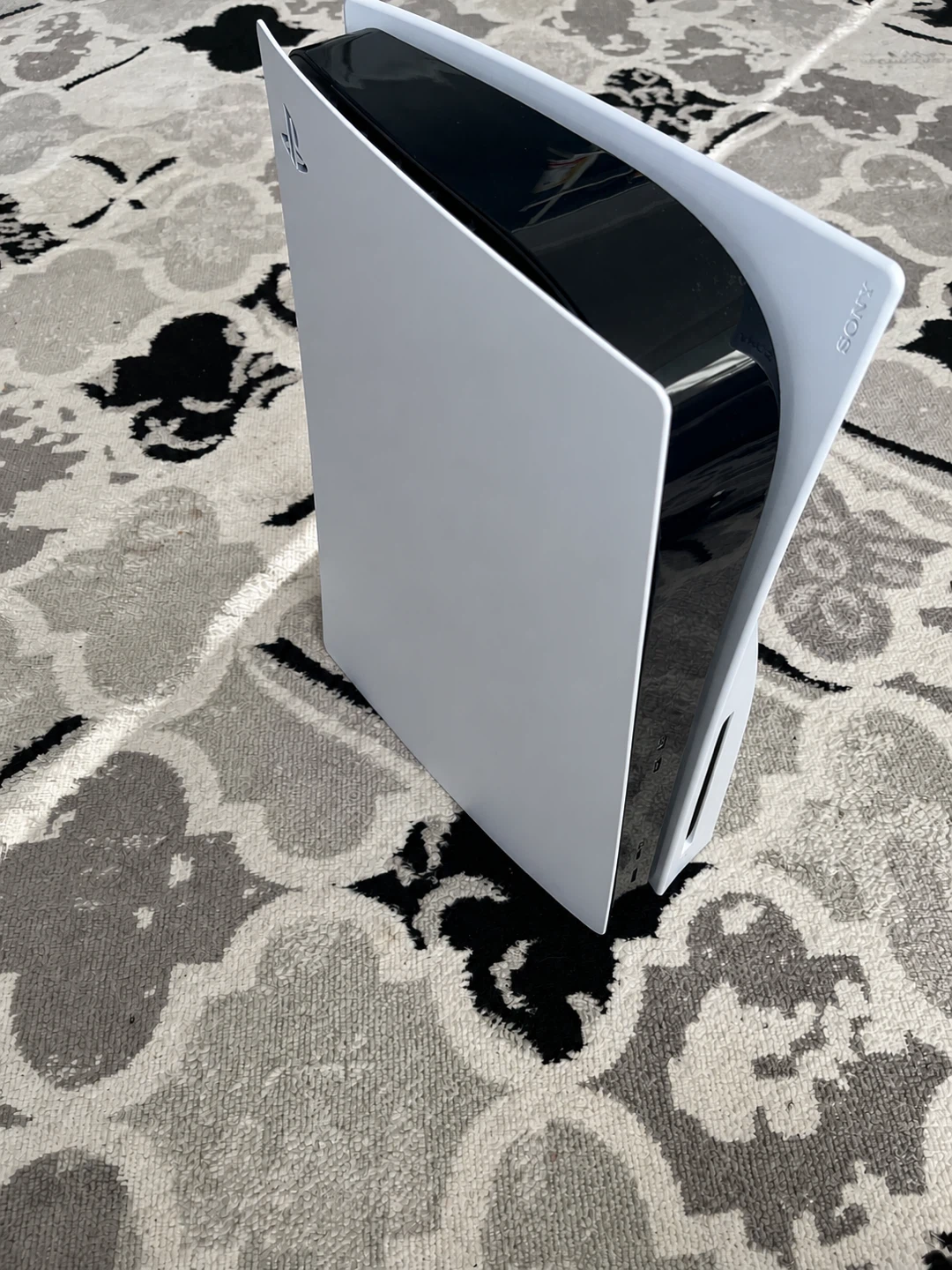 PlayStation 5 (Digital 1 TB) W/ Controller & Much More! - photo 2