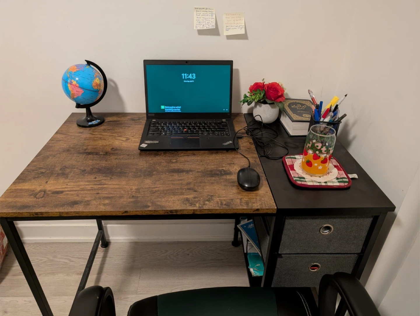 Office table - photo 4