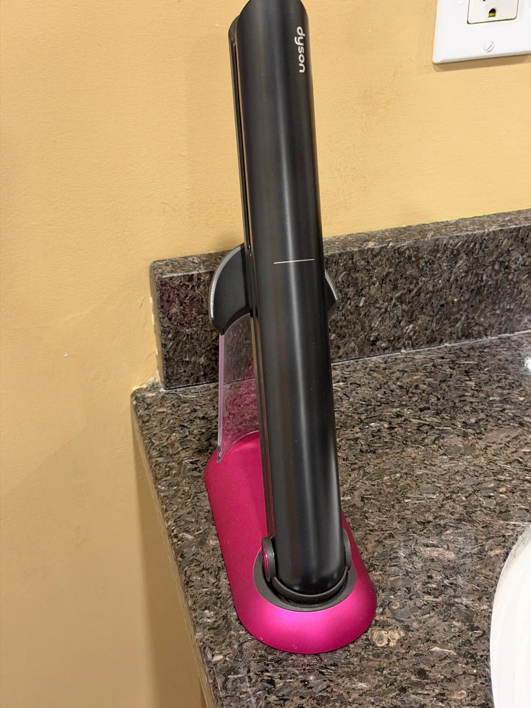 Dyson Corrale Straightener- hardly used - photo 3
