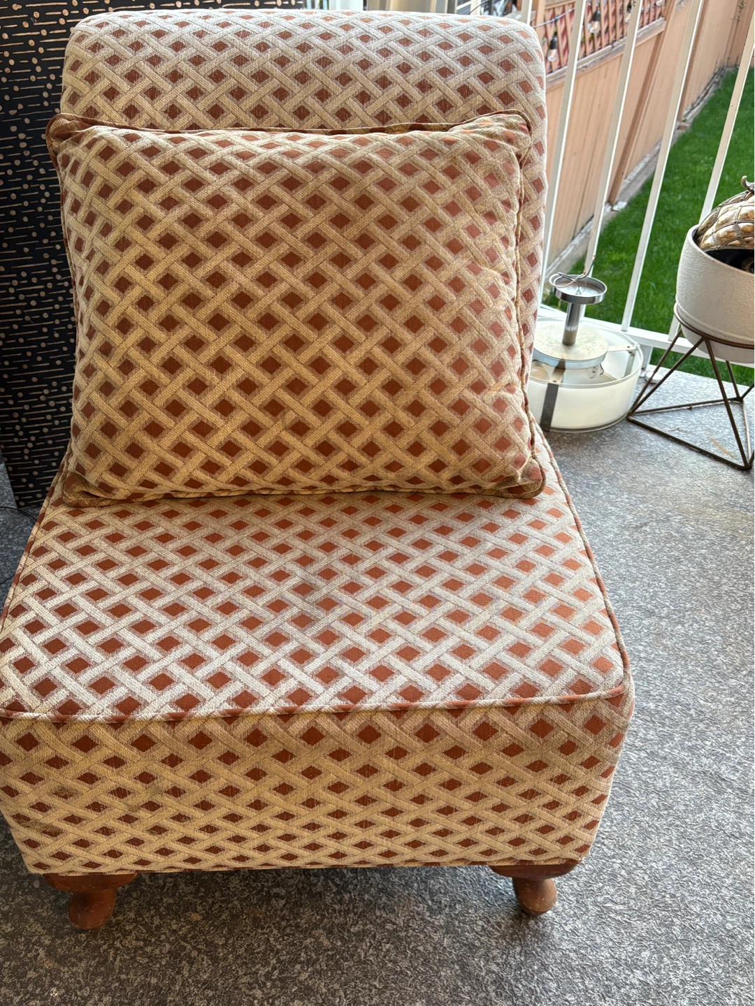 Vintage Upholstered Accent Chair with Ottoman - photo 2