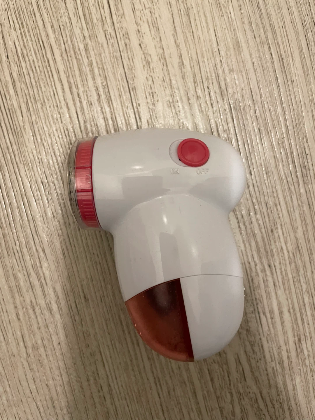 White and Pink Fabric Shaver - photo 2