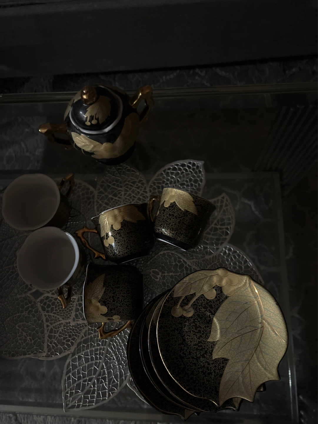 Black and Gold Tea Set - photo 2