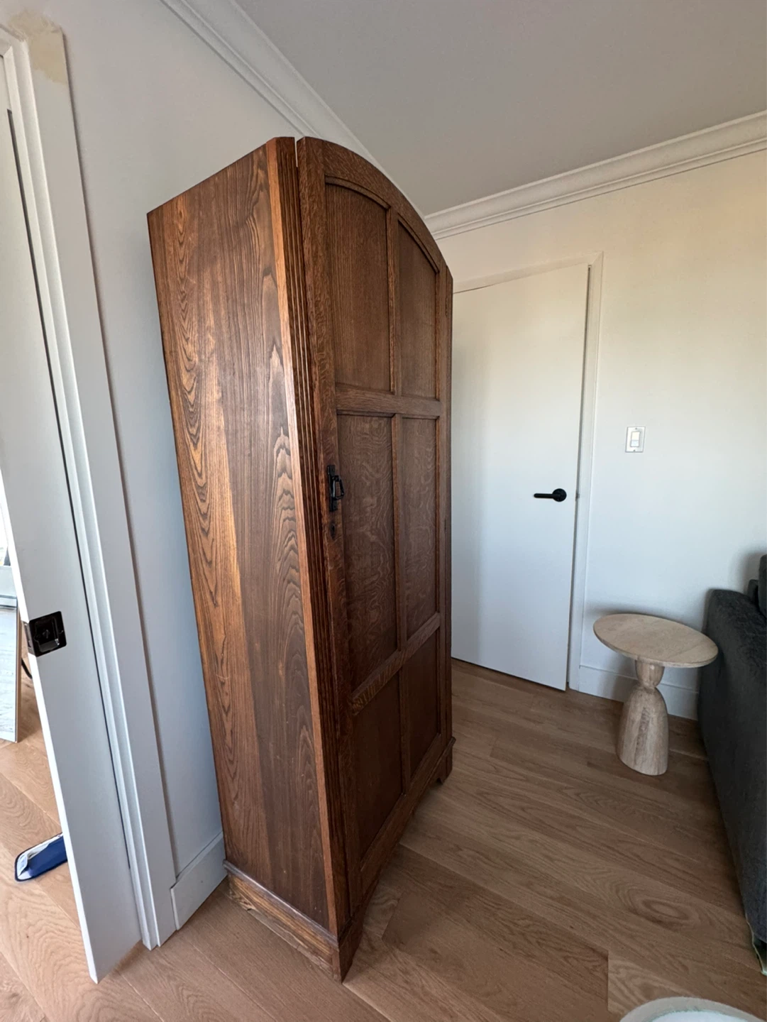 Arched Armoire - photo 2