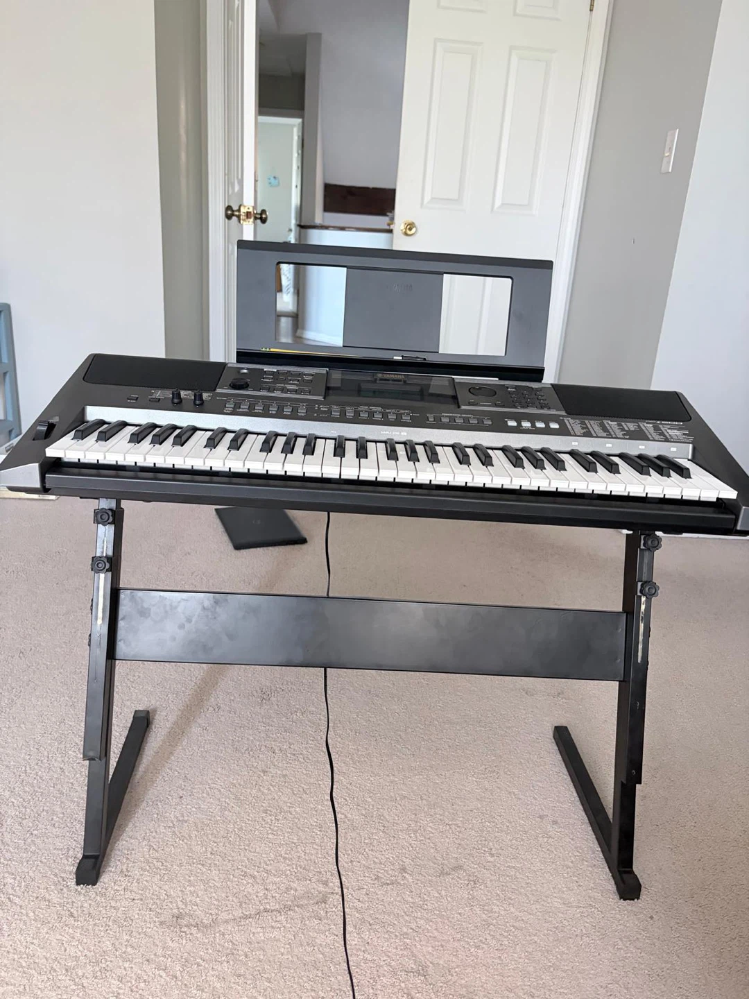 Yamaha PSR-E373 Keyboard - photo 4