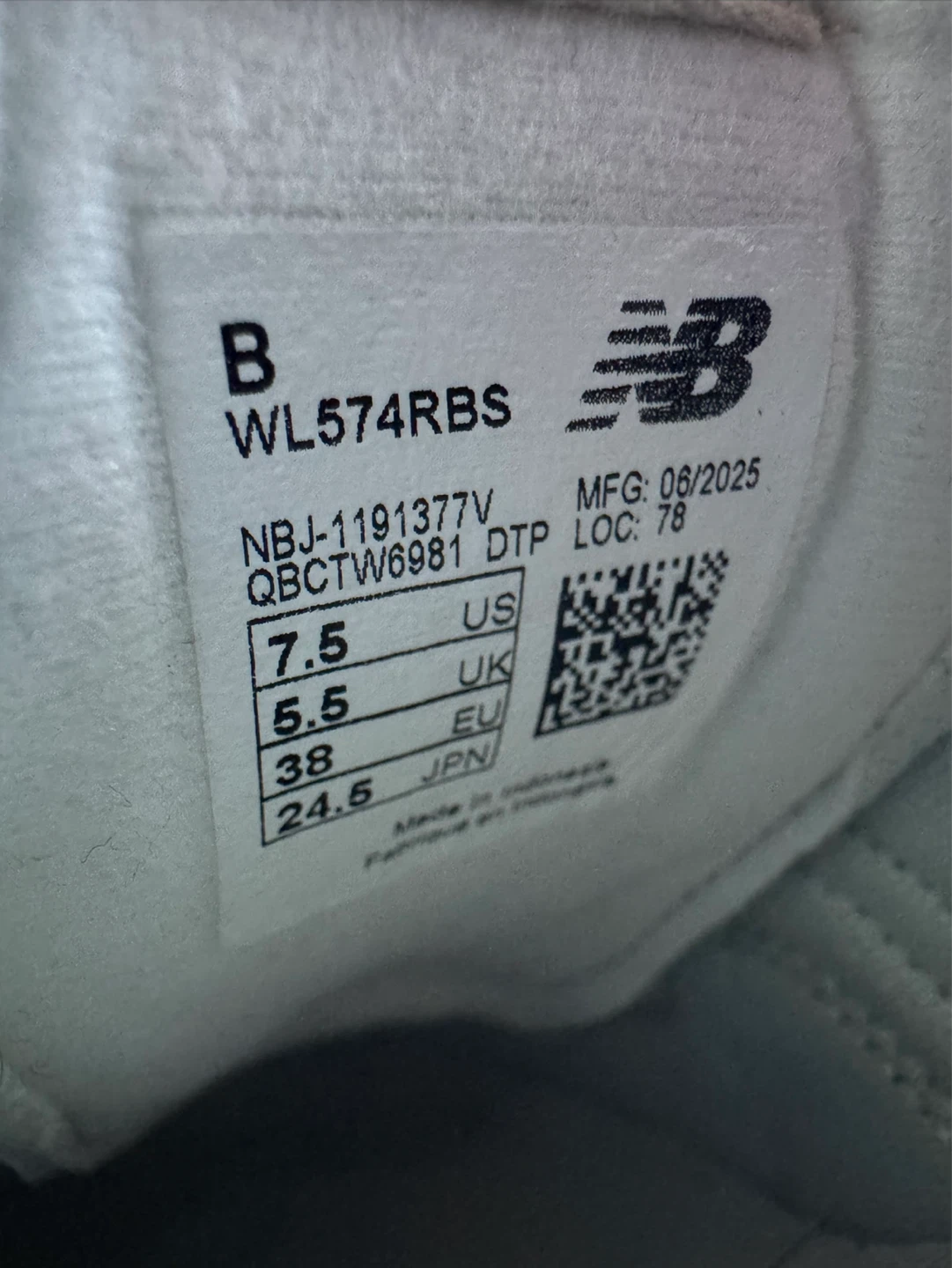 New Balance 574 Core Shoes - Blue/Cream - Size 7.5 - photo 4