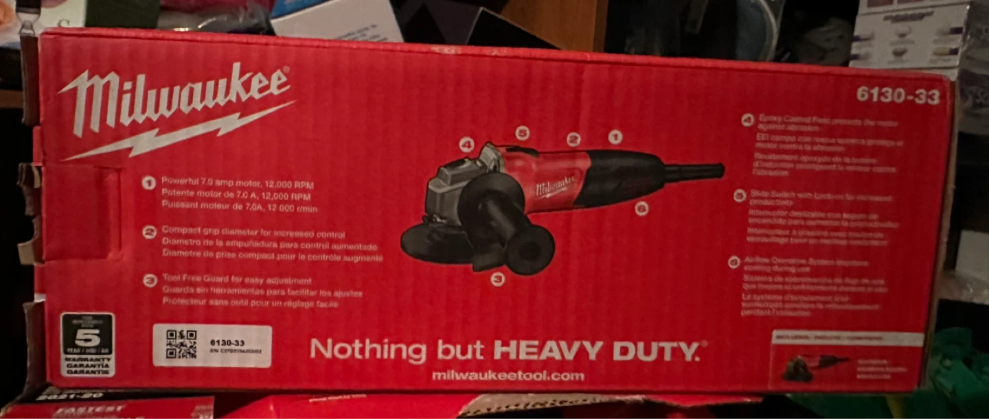 Milwaukee 4-1/2" Small Angle Grinder 6130-33 - photo 2