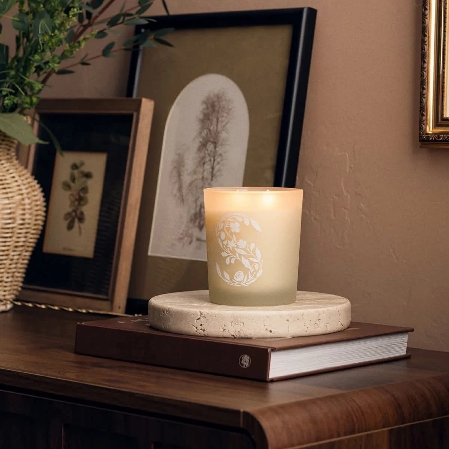 FREE SCENTSY CANDLE ALL MONTH LONG. - photo 2