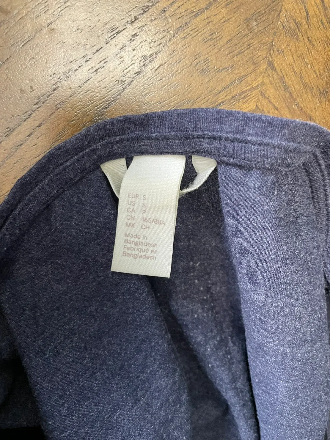 H&M V-Neck T-Shirt - Size S - Navy - photo 2