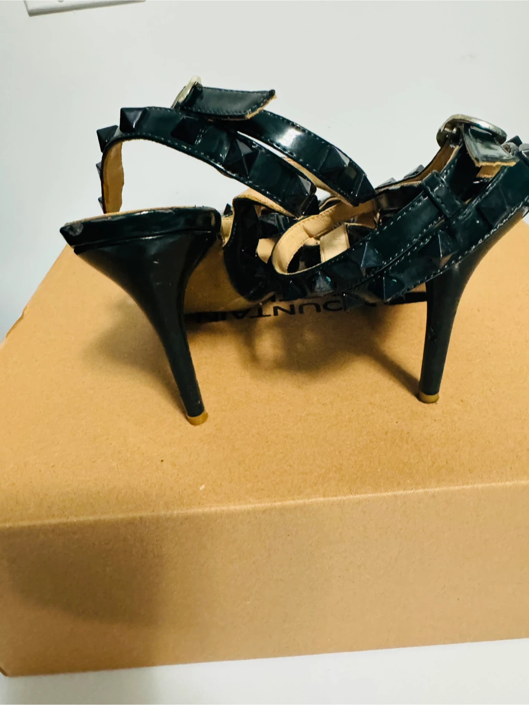 Valentino Garavani Rockstud Heels - photo 2