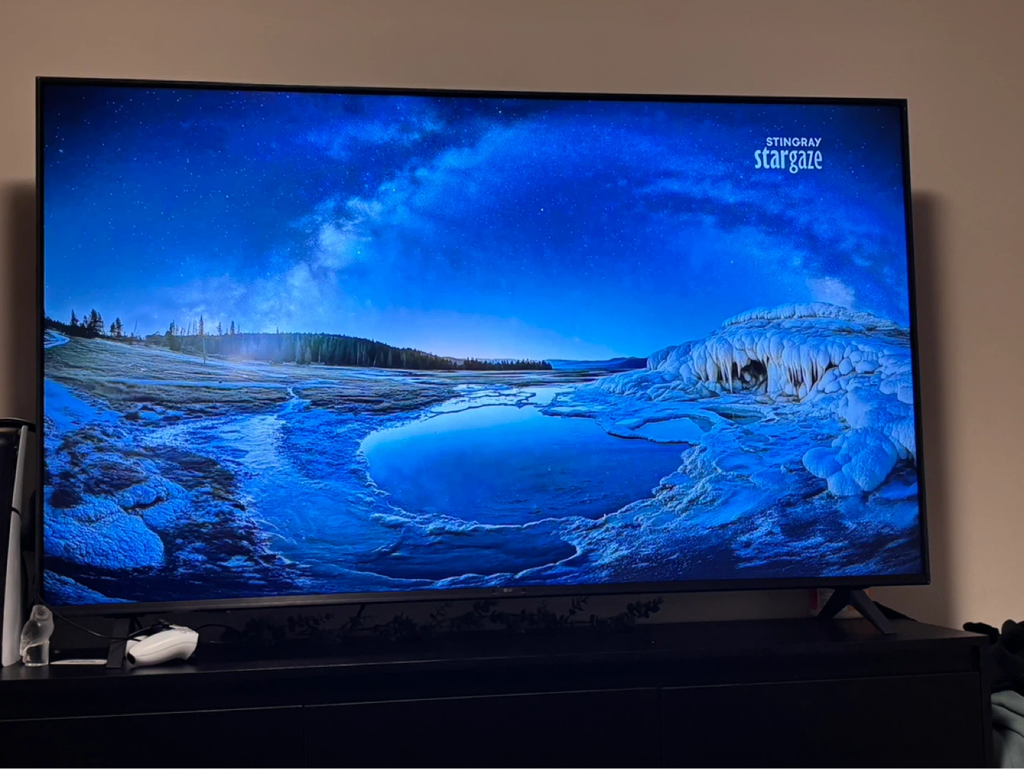 LG 65-inch 4K UHD Smart TV - photo 2