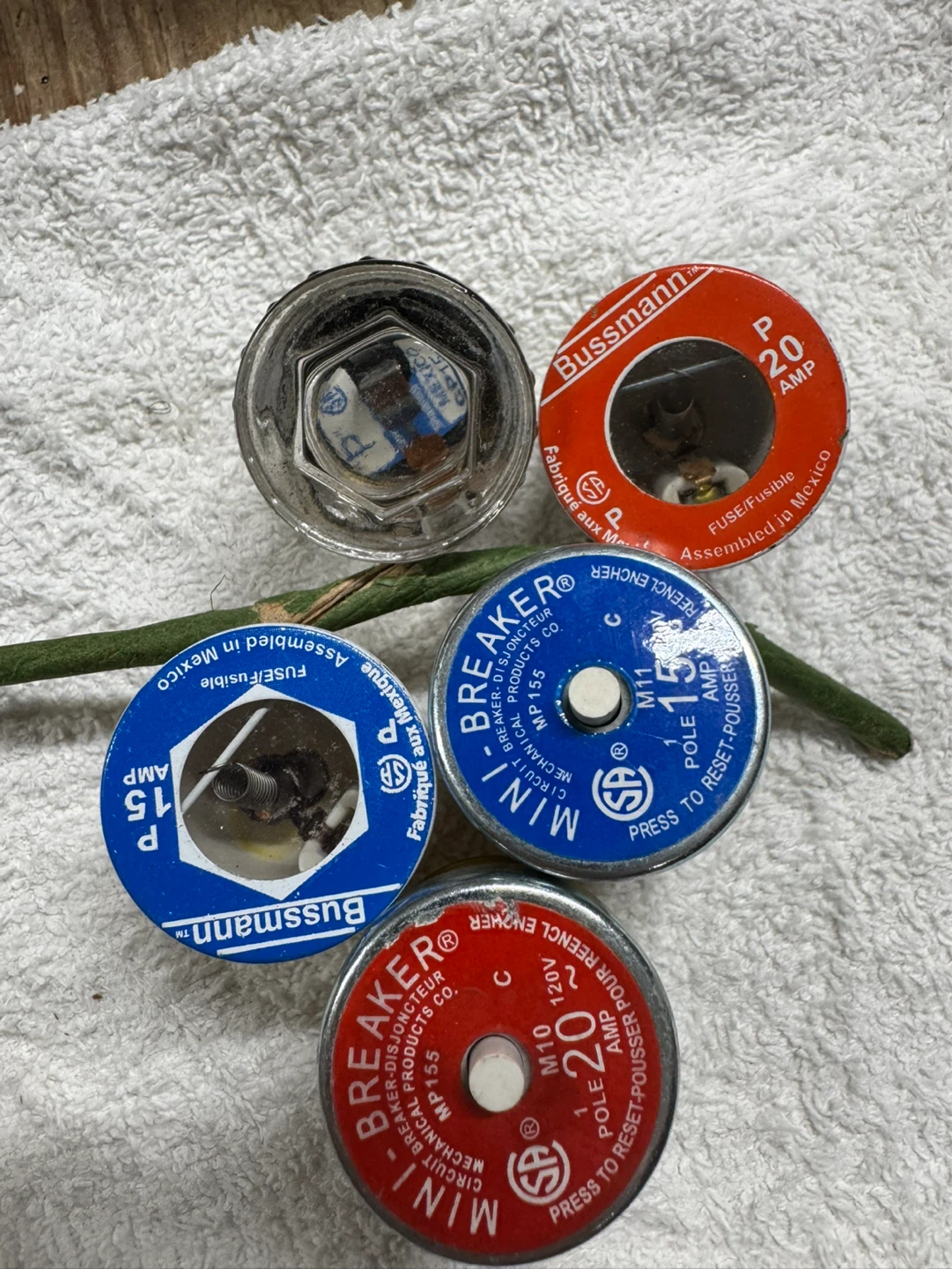 Electrical Fuses - photo 2