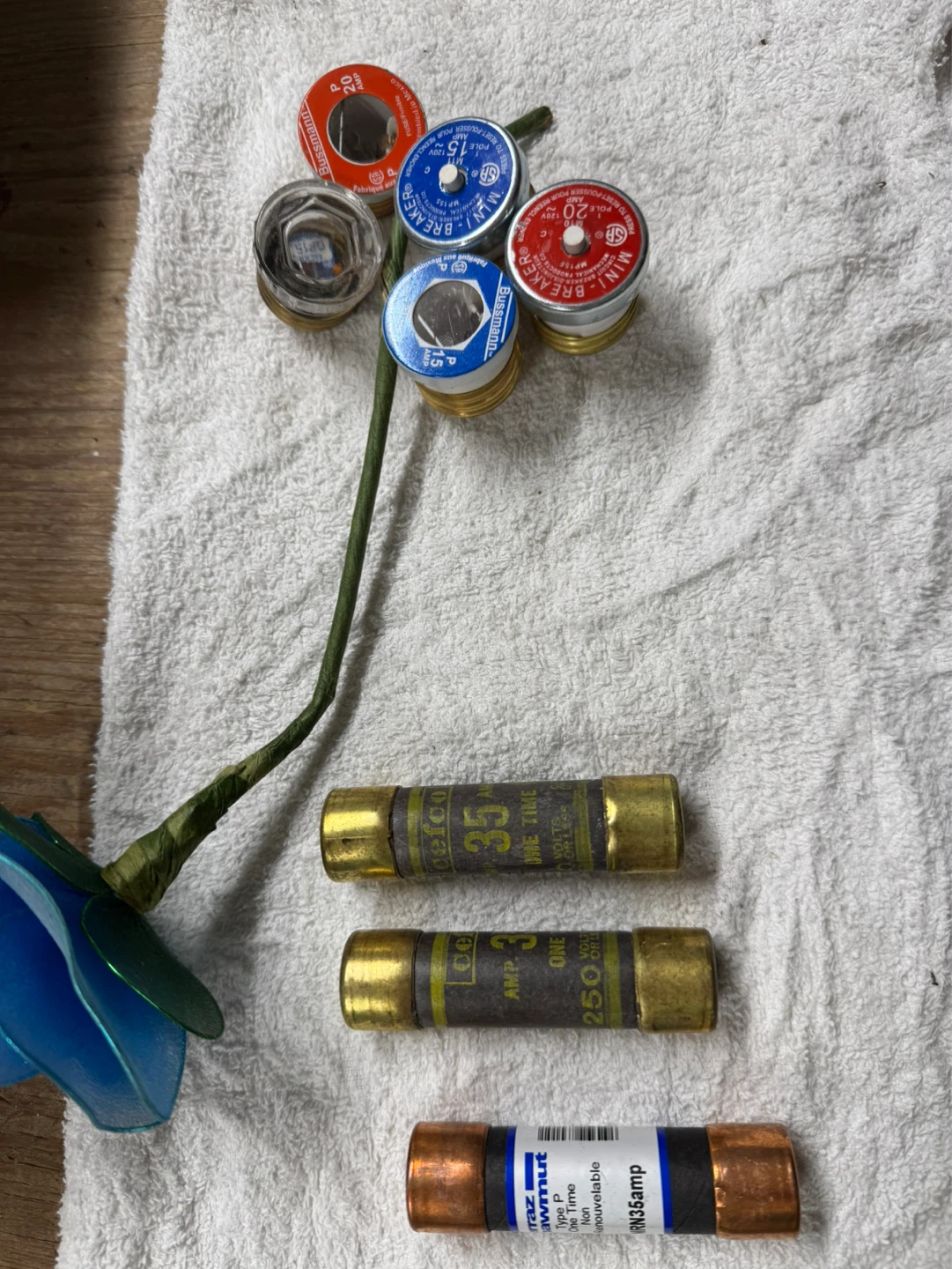 Electrical Fuses - photo 3