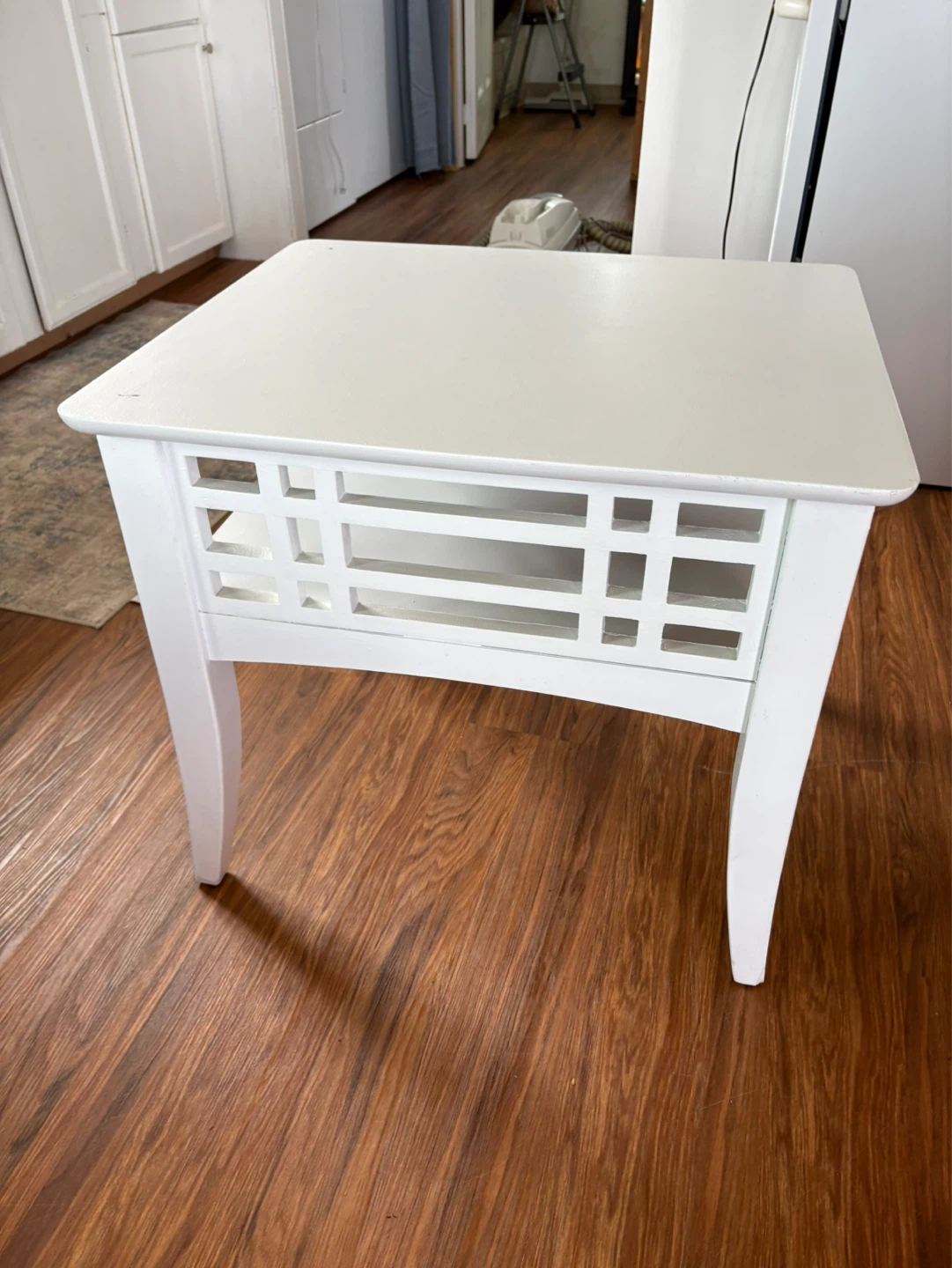 White End Table with Shelf