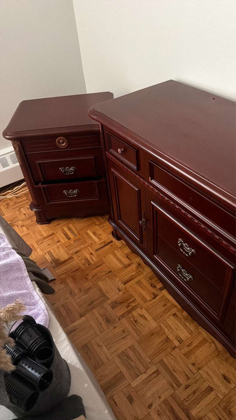 Cherry Wood Dresser and Nightstand Set - photo 5