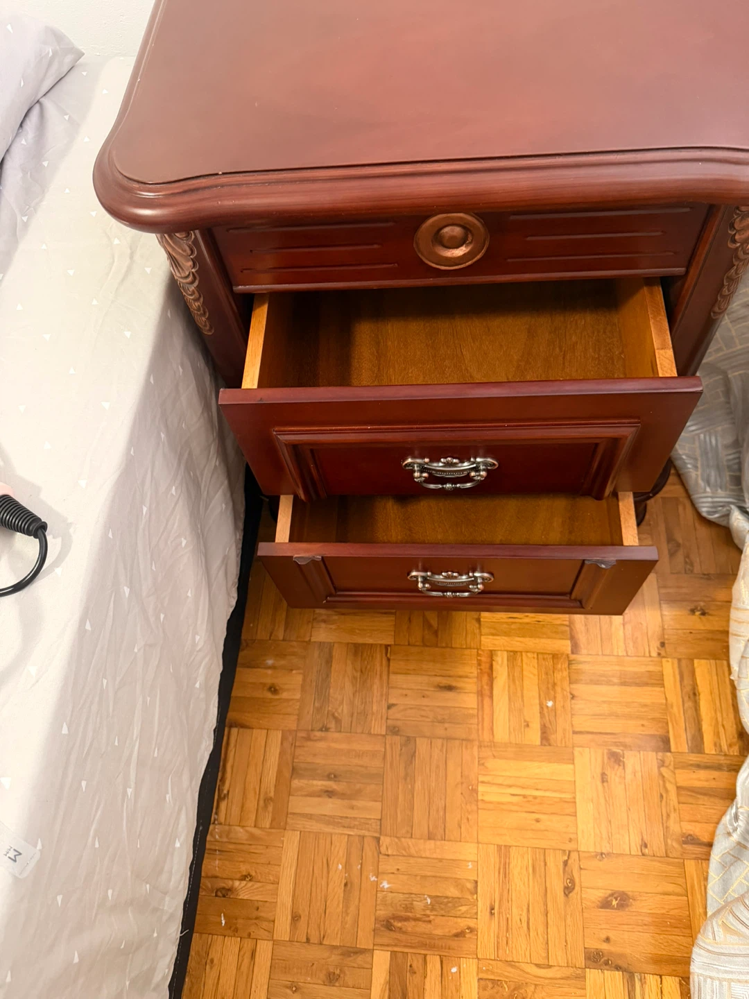 Cherry Wood Dresser and Nightstand Set - photo 4