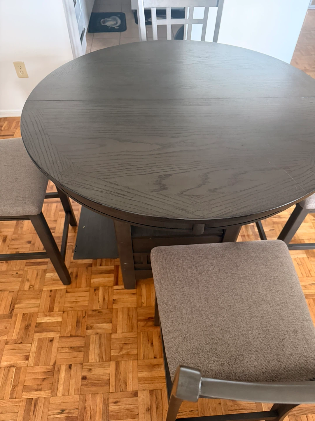Dark Oak Round Counter Height Table with 2 Stools
