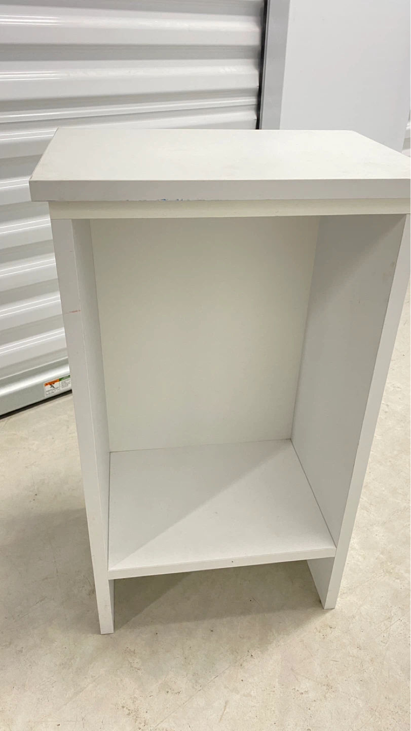 White Shelf/ side table - photo 2