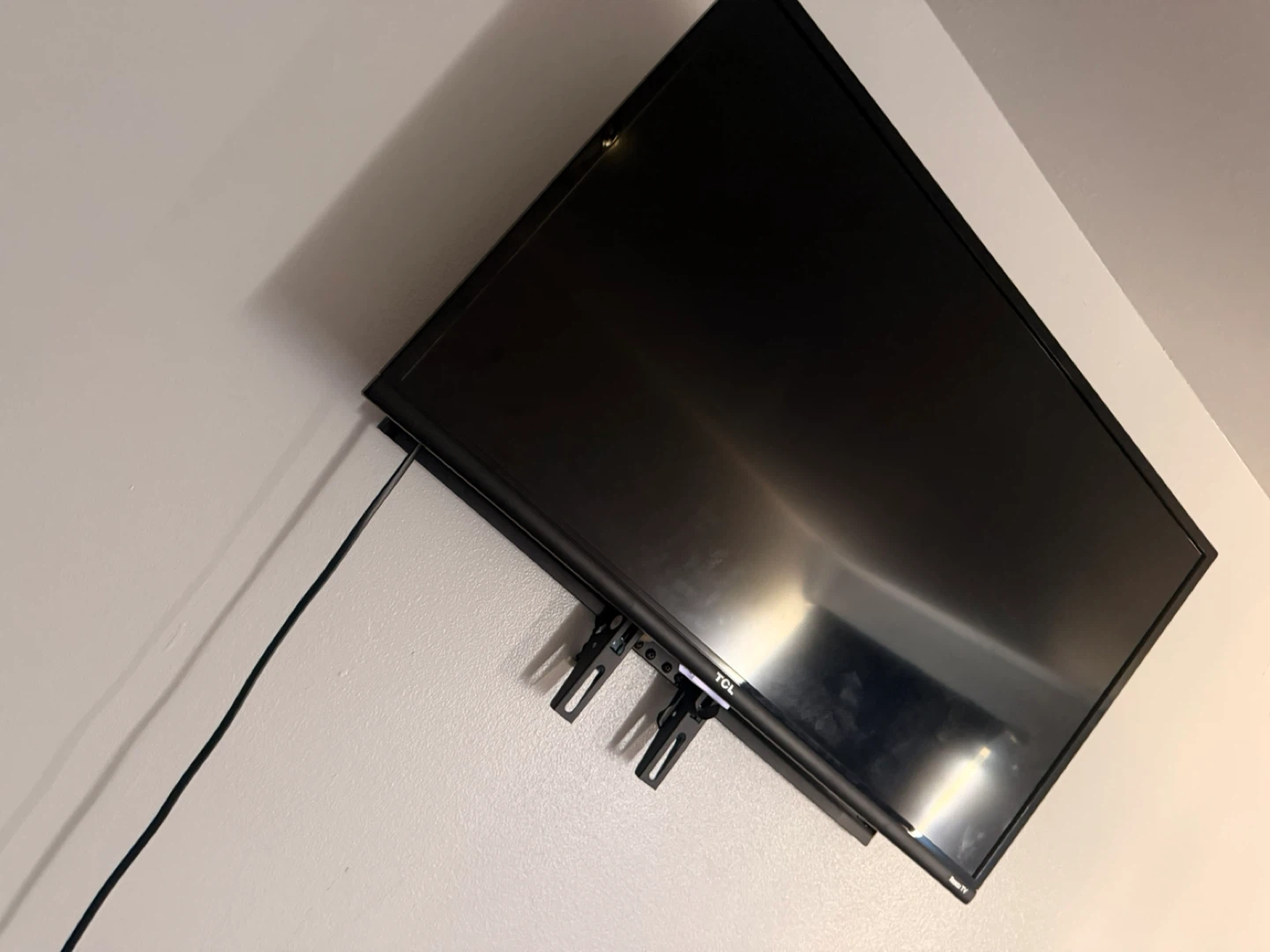 TCL 32" Smart TV - photo 2
