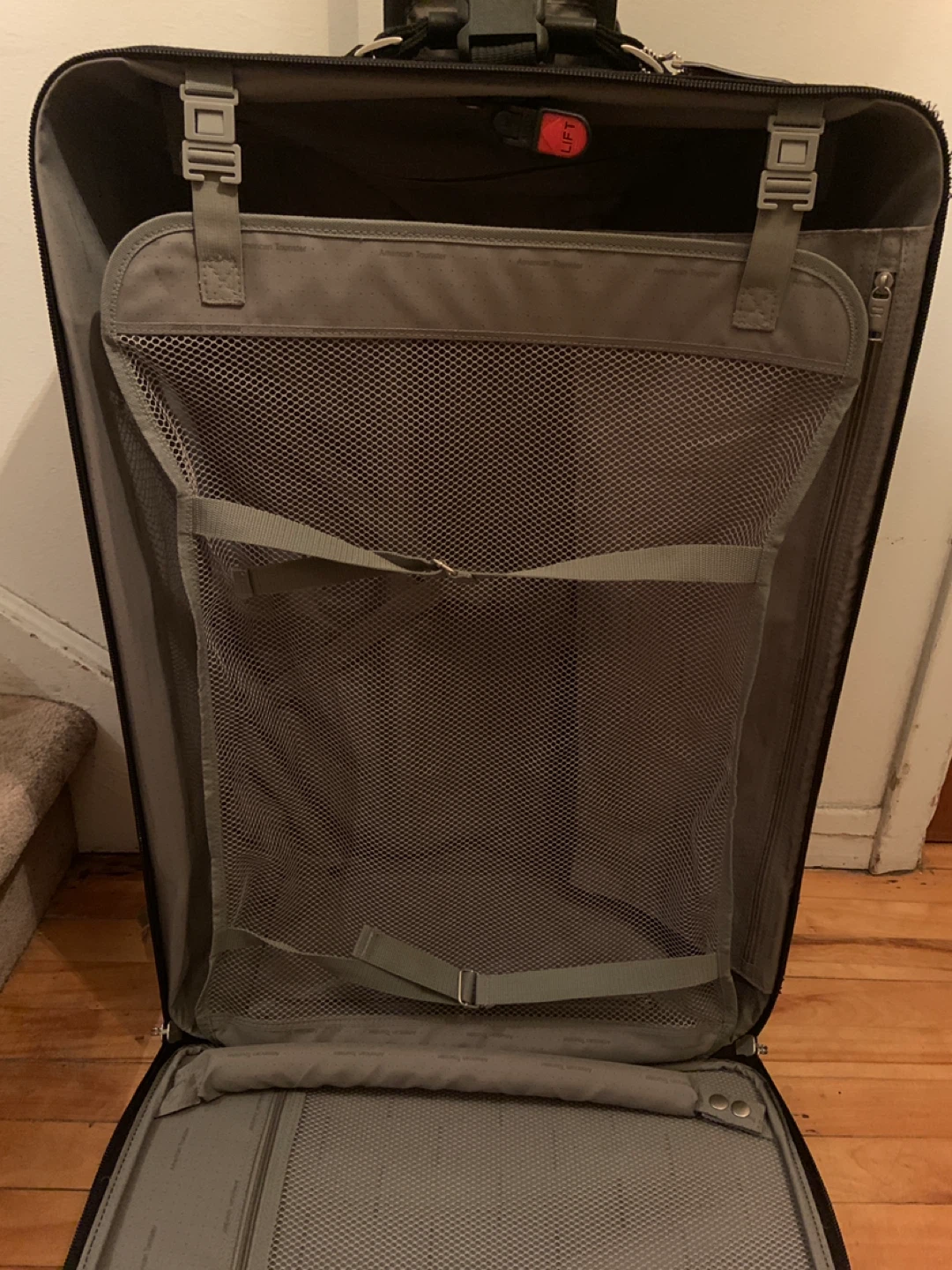 American Tourister Large Rolling Suitcase - photo 5