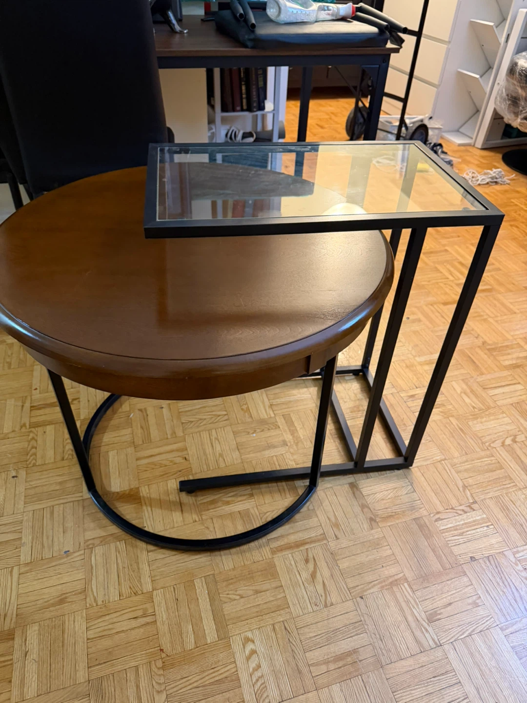Nesting Coffee Table Set with Glass Top Accent
