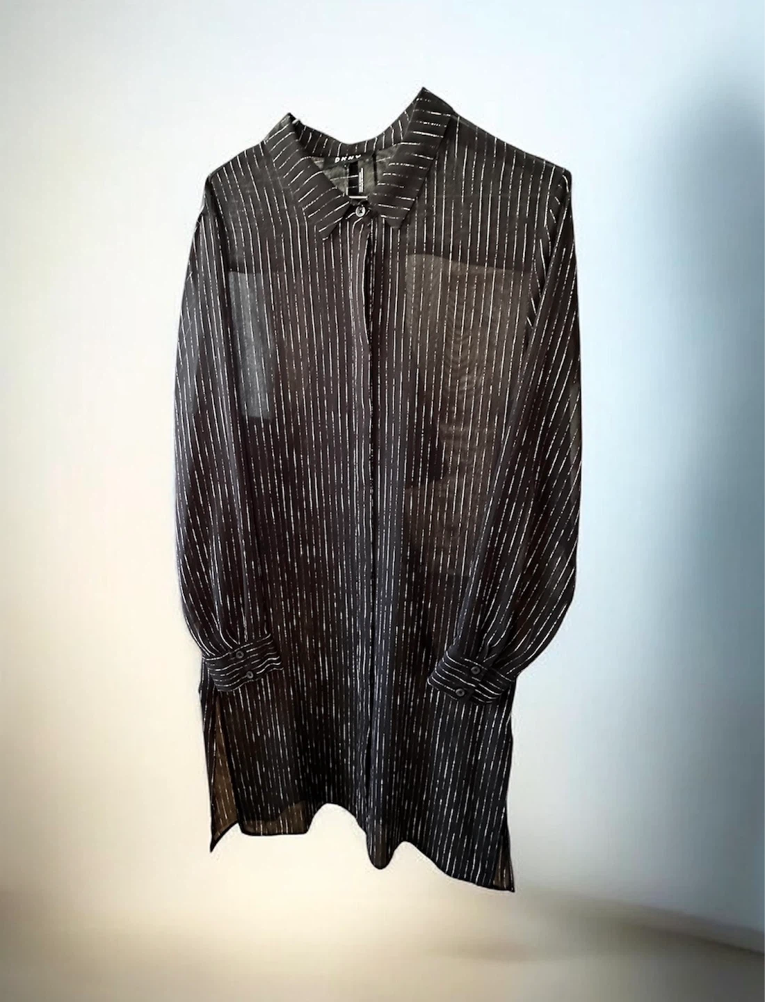 DKNY Women's Black Pinstripe Long Sleeve Button-Up Shirt Size L